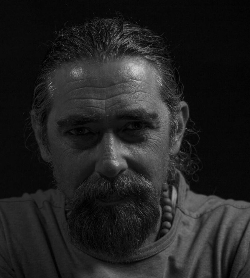 pexels-gilles-33148747 team member