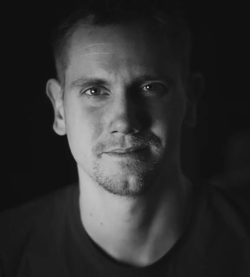 pexels-jan-tafel-1231384-2341350 team member